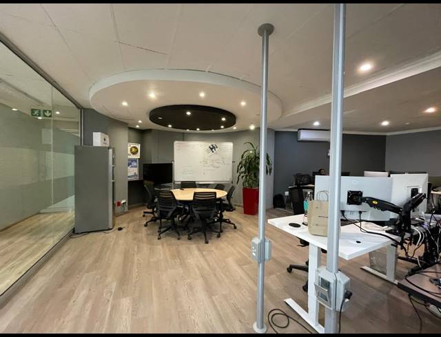 1,200M² OFFICE TO LET IN RIVONIA